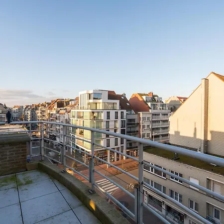 Stijlvol & Lichtrijk Penthouse App Met Parking Apartamento