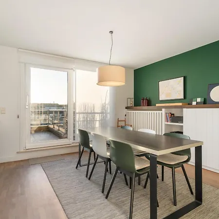 Apartamento Stijlvol & Lichtrijk Penthouse App Met Parking *