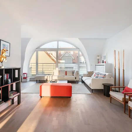 Stijlvol & Lichtrijk Penthouse App Met Parking 크노케-하이스트