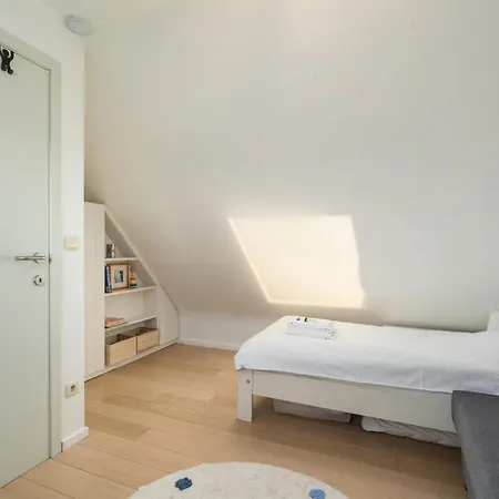 Апартаменты Stijlvol & Lichtrijk Penthouse App Met Parking *